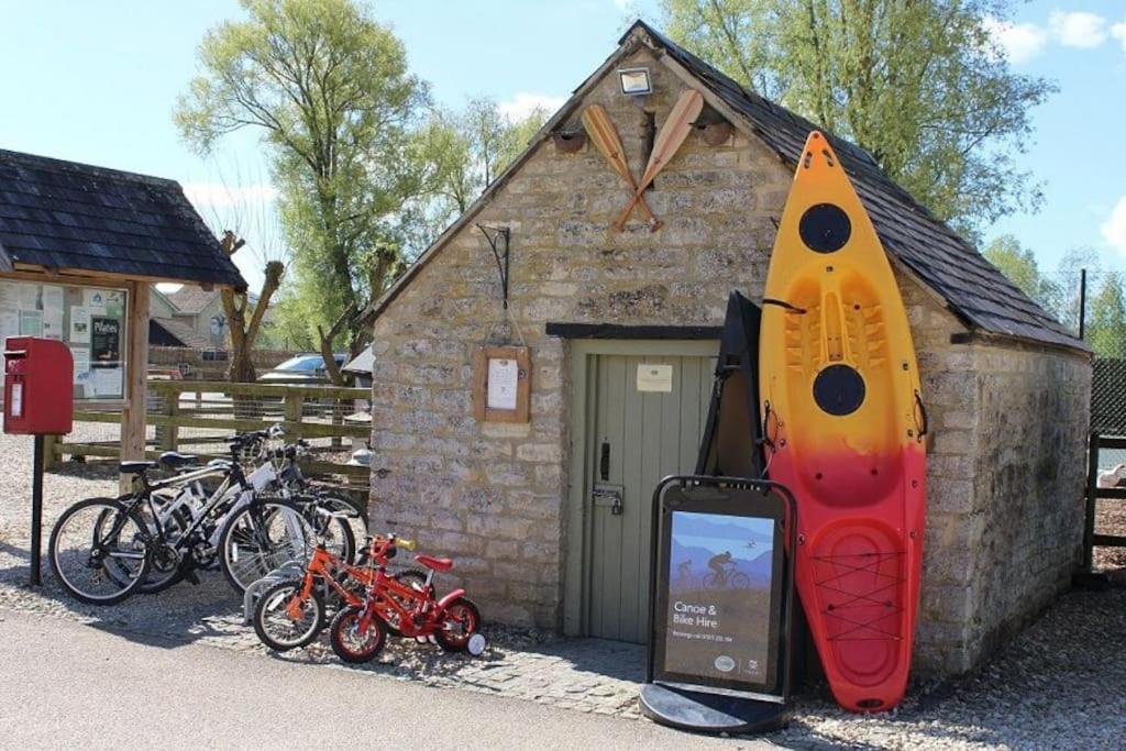 Blueberry Cottage - Lower Mill Estate Somerford Keynes Dış mekan fotoğraf