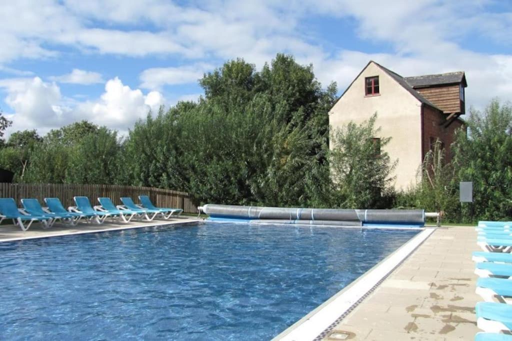 Blueberry Cottage - Lower Mill Estate Somerford Keynes Dış mekan fotoğraf